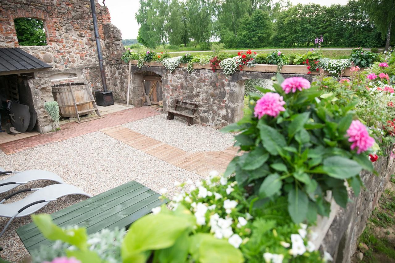 Botique & Spa Hotel Berkenes Manor Ziedkalne Екстер'єр фото
