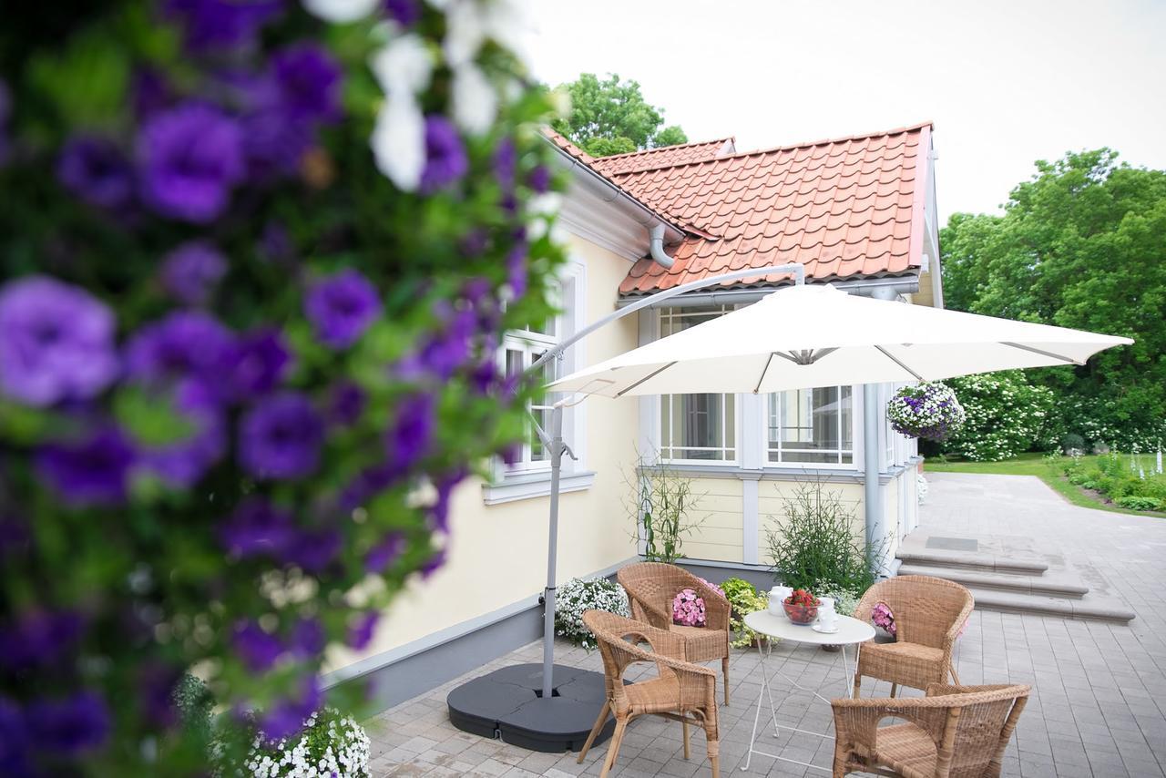 Botique & Spa Hotel Berkenes Manor Ziedkalne Екстер'єр фото